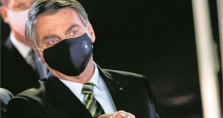 Segundo exame dá positivo. Bolsonaro ainda está com Covid-19