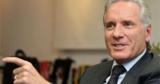 Indagado sobre quem demitiria “Bolsonaro, Doria ou Covas”, Justus foi pontual: “Estou mais com o presidente” (veja o vídeo)
