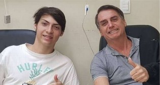 Jair Renan, filho do presidente, está com Covid-19