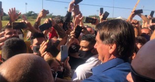 AO VIVO: Presidente é recepcionado com enorme festa no PR (veja o vídeo)