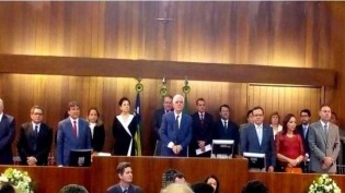 Inacreditável! Piauí irá pagar tratamento fora do estado a deputados com Covid