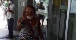 Mulher destila ódio em agência bancária: "Sou a maior racista do planeta Terra, odeio a raça negra. Vocês são bandidos, ladrões” (veja o vídeo)