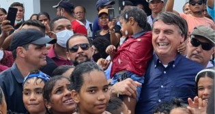 Bolsonaro cumpre promessa e entrega abastecimento de água no interior do Alagoas (veja o vídeo)