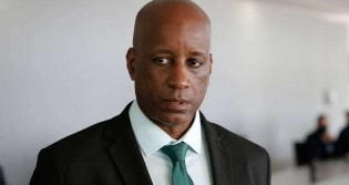 Movimento negro agora tenta tirar presidente de Palmares à força