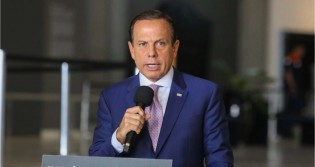 Após ajuste fiscal no ICMS, Doria reajusta licenciamento de veículos em incríveis 40%