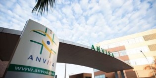 Fiocruz e Butantan entregam documentação à Anvisa e resultado sobre liberação das vacinas sai amanhã