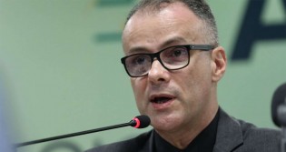 Presidente da ANVISA acaba com "farsas" da "mídia do ódio" e diz que Bolsonaro nunca pressionou a Agência