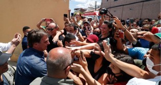 No “berço” dos Ferreira Gomes, Bolsonaro tem recepção calorosa: “Mito!” (veja o vídeo)