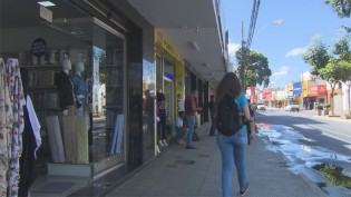 PM salva vítima de roubo, é esfaqueado, mata ladrão e acaba preso
