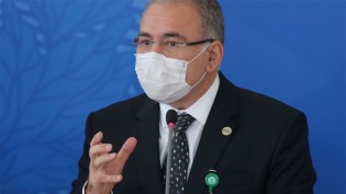 34,5 milhões de doses de vacinas serão entregues em maio e ministro garante que toda a população será vacinada em 2021