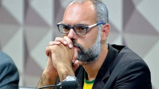 Bandidos ameaçam de morte a família de Allan dos Santos