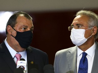 Renan faz pergunta ridícula a Witzel e espanta até Aziz: “Nada a ver com Covid” (veja o vídeo)