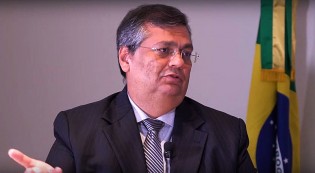 Flávio Dino anuncia saída do PC do B e dá sinais da decadência da extrema esquerda