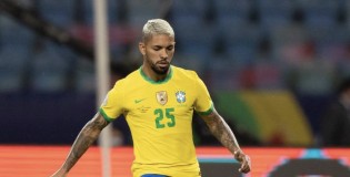 Inacreditável: Grupo LGBT entra com nova ação para obrigar Douglas Luiz a usar camisa 24