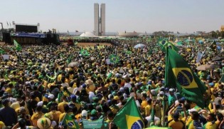 A nossa primavera árabe é verde e amarela!