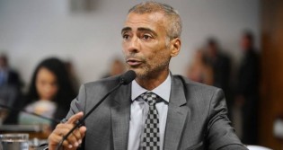 “Antes de Bolsonaro, nosso país estava uma mer** do cara***”, diz Romário (veja o vídeo)