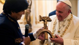 Bento XVI, um verdadeiro Papa. Já Francisco... (veja o vídeo)