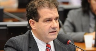 Deputado de esquerda ‘desce a lenha’ no STF e clama: “tem que colocar o STF no lugar dele” (veja o vídeo)