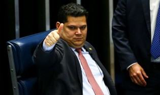 Brasil Sem Privilégios... Toda pressão sobre o indefensável senador Davi Alcolumbre