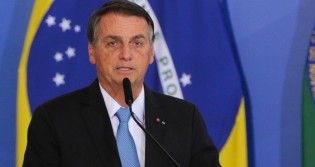 Até o último homem: Bolsonaro publica mensagem a brasileiros na Ucrânia e avisa que ajuda não cessará