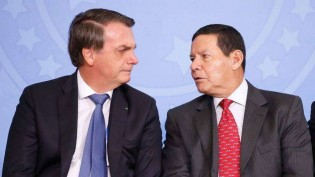 Mourão dá "peruada" e Bolsonaro é obrigado a demonstrar quem manda (veja o vídeo)