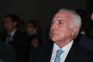 Temer se intromete, dá sugestão a Bolsonaro e recebe resposta imediata