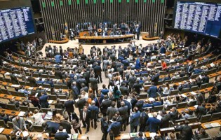 Do trauma, da trama e do trato: Hora de mudança (também) no Parlamento Nacional