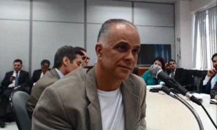 Parece que chegou a hora de Marcos Valério abrir o bico no Congresso...