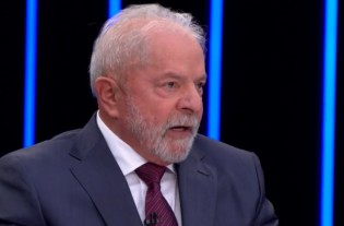 Lula deixa escapar história "estranha" do passado