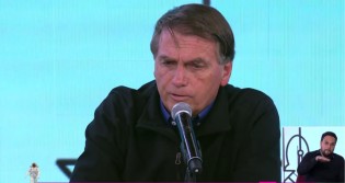 Bolsonaro detona tentativa de proibição de uso do ‘verde e amarelo’: “Ordem absurda não se cumpre” (veja o vídeo)