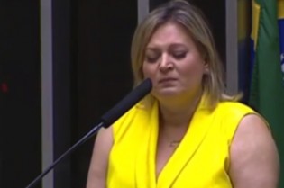 Joice ressurge das cinzas e passa vergonha monumental com enquete