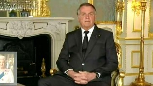 Bolsonaro publica um trecho da mensagem de condolências ao povo inglês (veja o vídeo)