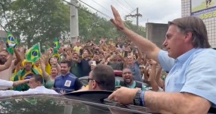 Na reta final, Bolsonaro intensifica campanha e arrasta multidões no RJ e em MG (veja o vídeo)