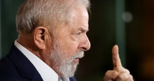 Bombástico texto do Wall Street Journal afirma: "Democracia está em grave perigo no Brasil com retorno de Lula"