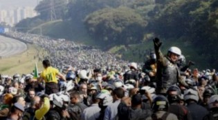 AO VIVO: Esquerda teme que Bolsonaro vire um mártir (veja o vídeo)
