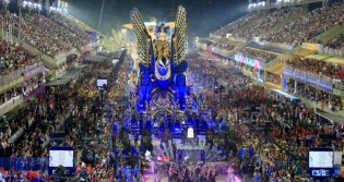 Escola de samba utiliza Carnaval para propagar ideias contra a bandeira e a Independência do Brasil