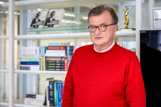 Lacração em prejuízo: Empresa gigante, que presidente fez o "L", despenca no Ibovespa