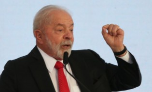 Ex-presidiário envolve o Brasil em situação de extremo risco