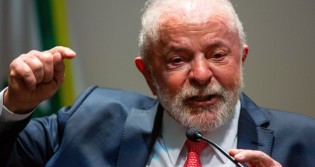 Lula declara guerra aos militares