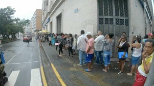 Ex-presidiário dá as costas aos nordestinos e bloqueio do Bolsa Família gera filas na Bahia (veja o vídeo)