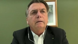 Ao vivo, Bolsonaro vai às lágrimas e diz que ação da PF foi um "esculacho" (veja o vídeo)
