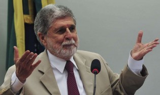 Em ‘viagem perdida’ à Ucrânia, Celso Amorim comete as mesmas besteiras de Lula