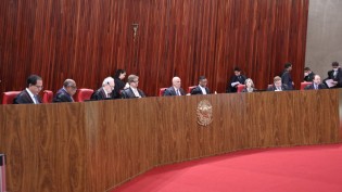 Diante de tudo o que está acontecendo, agora só resta um caminho na luta contra a censura