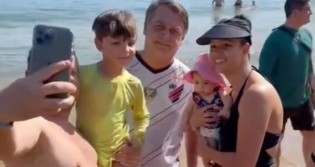 Imagens vazam e revelam que recepção a Bolsonaro no litoral paulista foi ainda mais impactante (veja o vídeo)