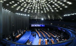 A democracia brasileira nas mãos do Senado