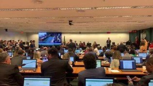 Com apenas uma pergunta, Salles deixa a esquerda em "chiliques" (veja o vídeo)