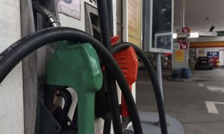 Gasolina sobe, diesel dispara e esquerda silencia