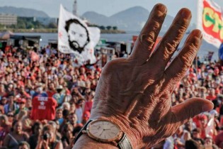 Caso do relógio Piaget, que Lula recebeu de presente, vem à tona e esquerda silencia