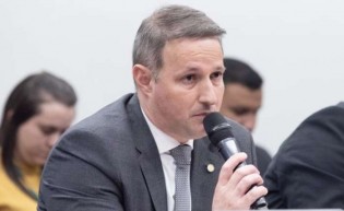 Derrite mostra apreensão de maconha em SP e irrita petistas com foto utilizada em postagem