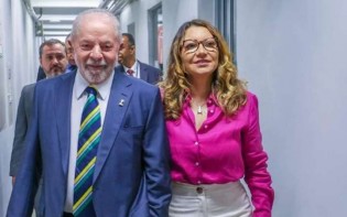 Gastança sem fim a troco de nada: “Lula finge fazer política externa, mas viagens são só programas turísticos que custam milhões”